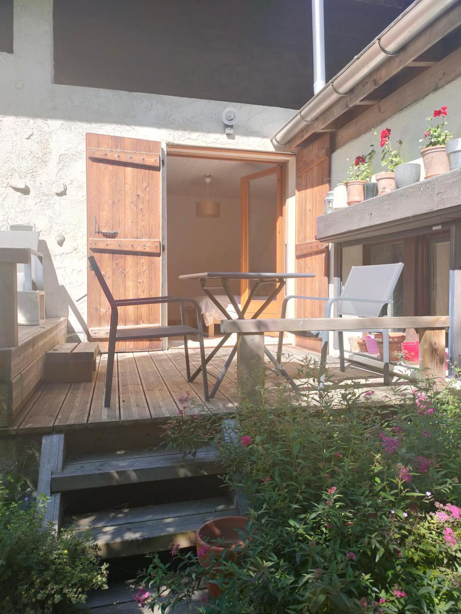Beau Studio Dans La Vallee De Chamonix Les Trabets 外观 照片